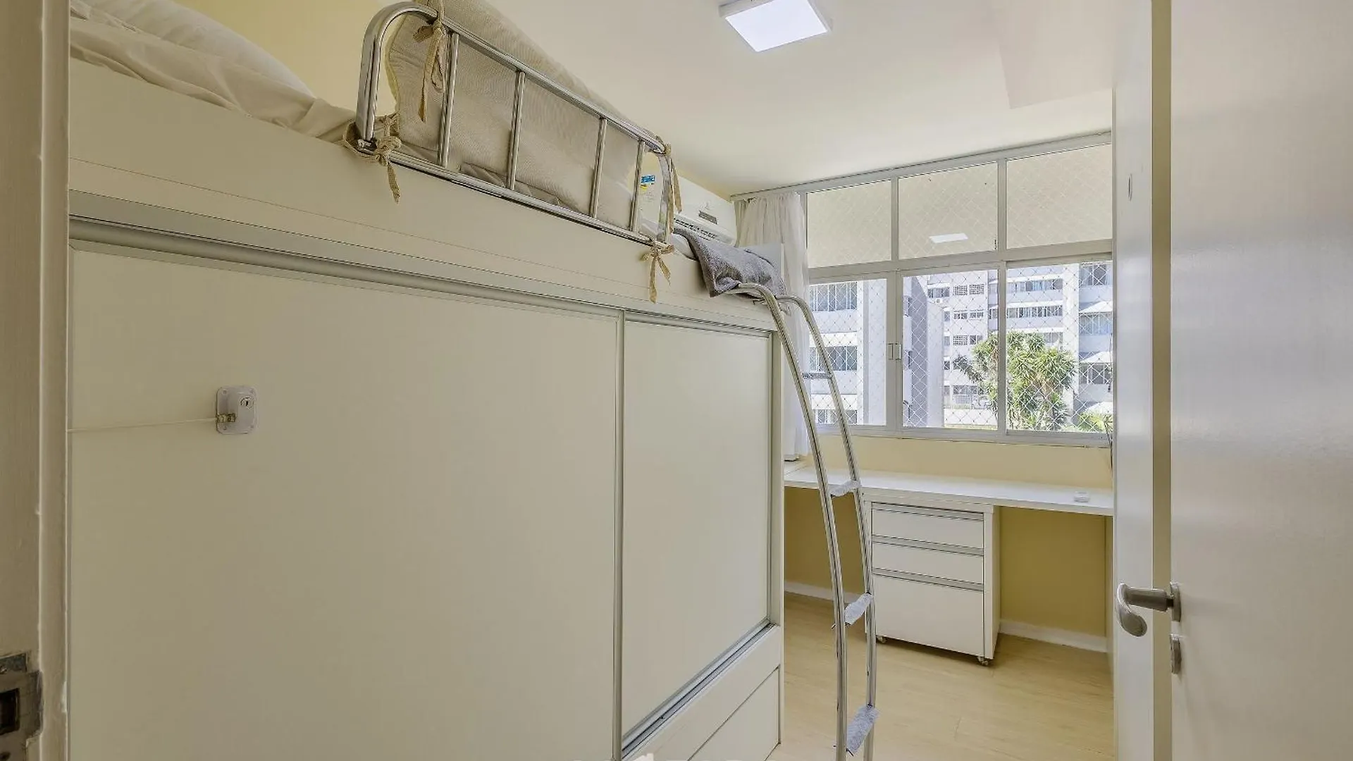 Apto Com Home Office Em Floripa Jfm0062 Florianopolis 0*,